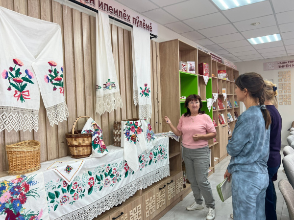 Волшебные нити памяти: выставка вышитых изделий