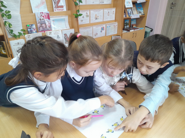  Зоо-портрет «Непоседа, невеличка - желтогрудая синичка»