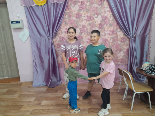 Игротека «Нам улыбается детство»