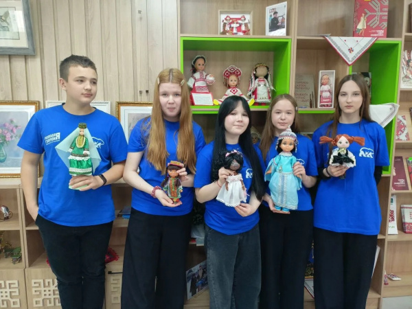 Информационный час «Все народы России»