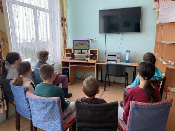 "Космическое путешествие» в библиотеке: юные исследователи покоряют Вселенную!