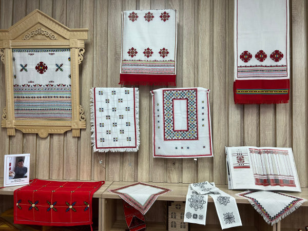 Персональная выставка чувашской вышивки