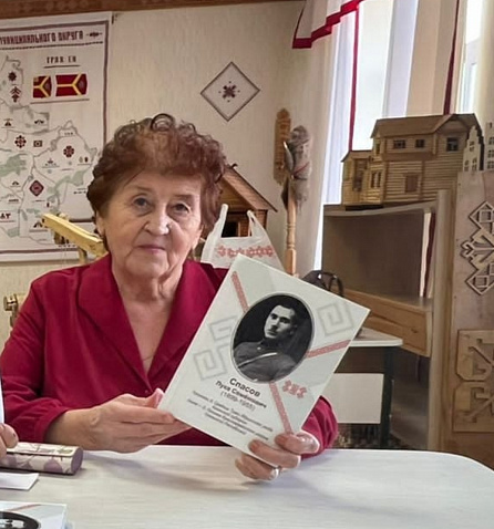 Книга в дар от Валентины Спасовой