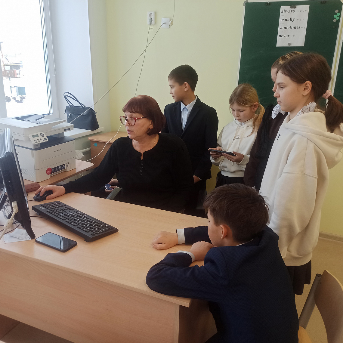 Урок безопасности "Таинственная паутина: ресурсы Интернет" в Алманчинской сельской библиотеке. Урок безопасности "Таинственная паутина: ресурсы Интернет" в Алманчинской сельской библиотеке.