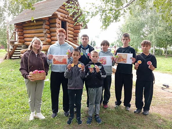 Фольклорный час «Три Спаса — три запаса»