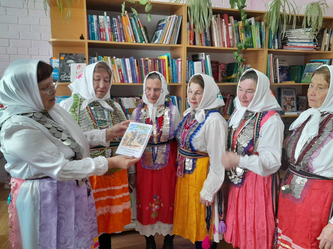 Литературный час «Сăвăç та, юрăç та»