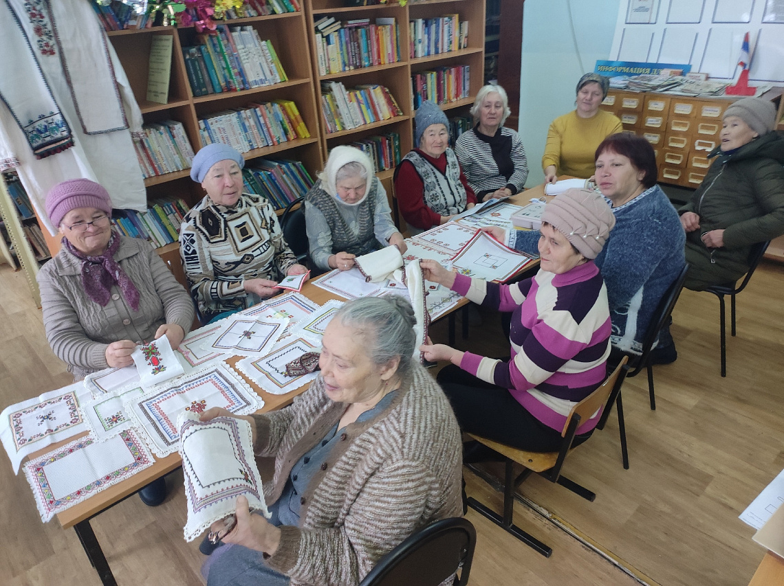 Мастер-класс по чувашской вышивке в Большешатьминской сельской библиотеке Мастер-класс по чувашской вышивке в Большешатьминской сельской библиотеке