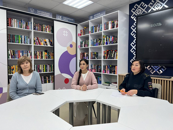 На базе Красноармейской центральной библиотеки продолжает работать Территория общения подростков «ТОП».