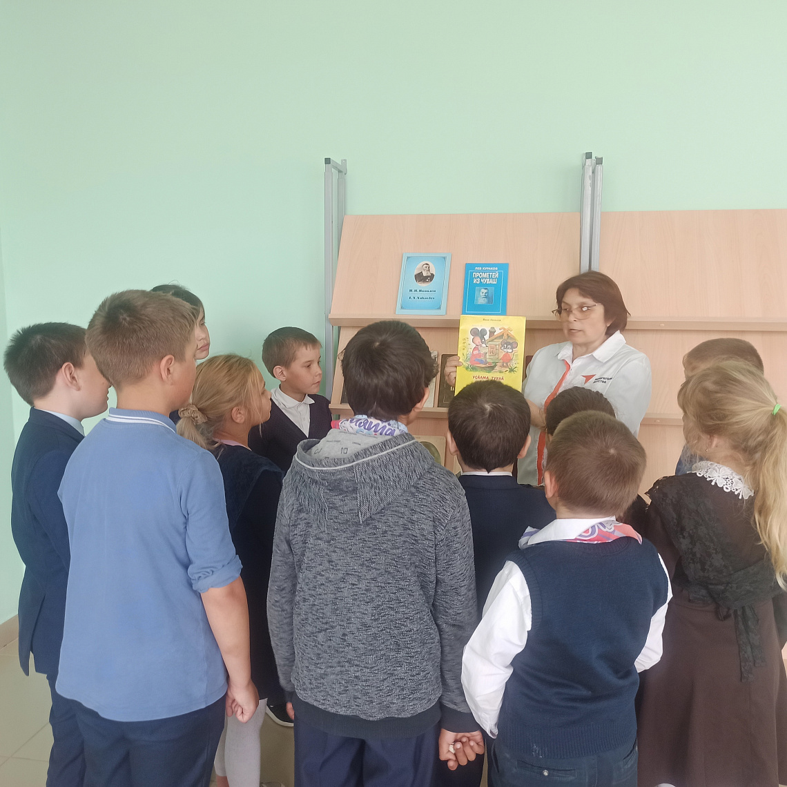 Литературный час «Иван Яковлевич Яковлев - просветитель чувашского народа» Литературный час «Иван Яковлевич Яковлев - просветитель чувашского народа»