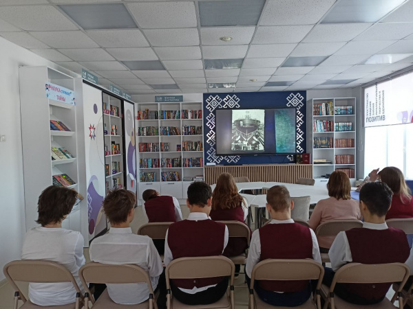 Познавательный час «Флагман корабельных наук Крылов Алексей Николаевич»