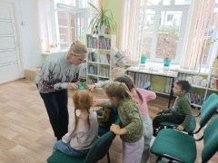 Экскурсия «Ребятишки в гости к книжкам» в Красноармейской детской библиотеке
