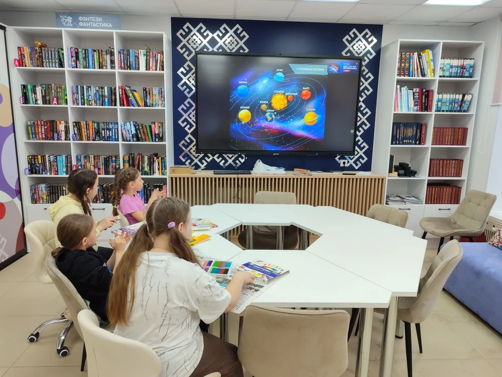 Творческий час «Космос глазами детей»