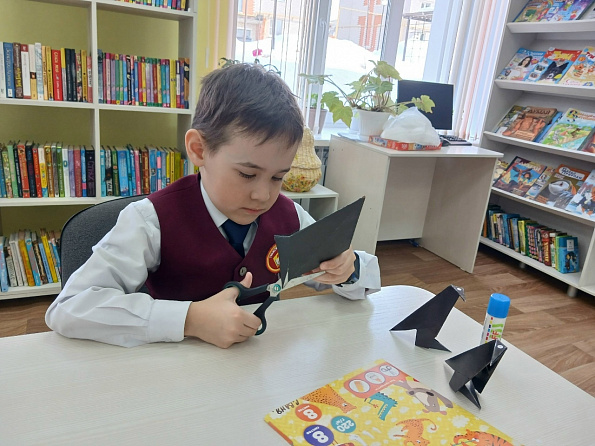 Творческий час «Грачи прилетели» в Красноармейской детской библиотеке.