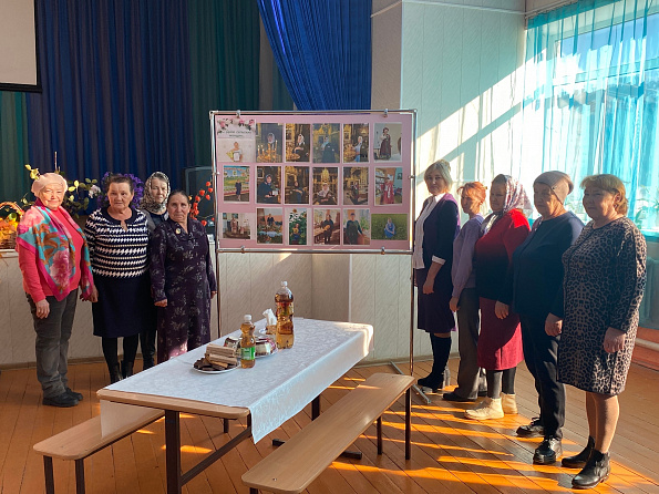 Выставка «Берегиня села" в Чадукасинской сельской библиотеке