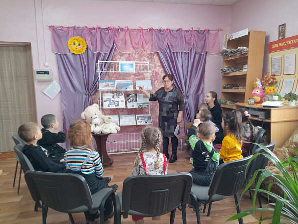 «Читаем и узнаем: Белые медведи»