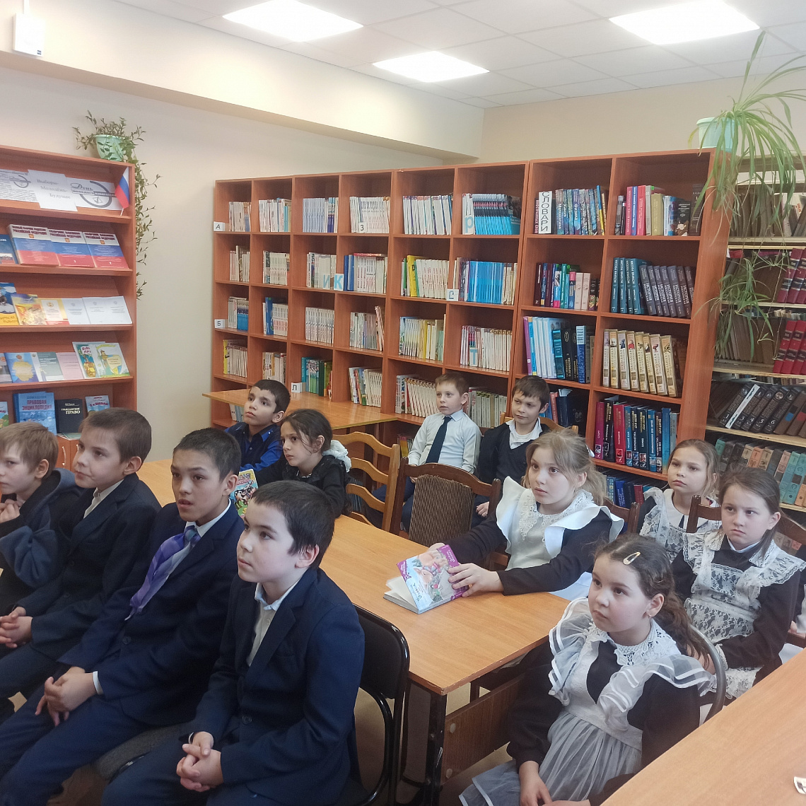 Урок - интернет безопасности " И опасный и полезный - Интернет нам всем известный»